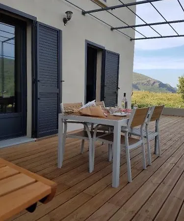 Entre Et Montagne, En Plein Maquis