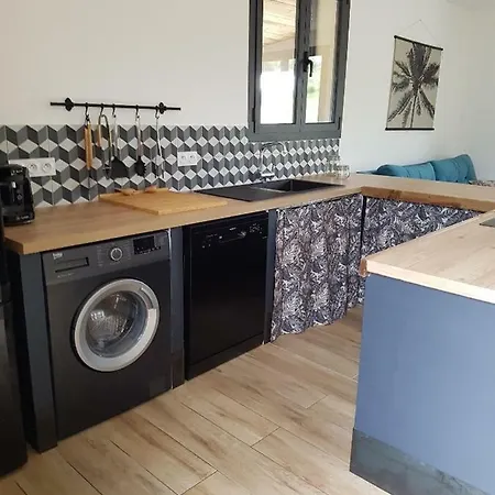 Villa Entre Et Montagne, En Plein Maquis