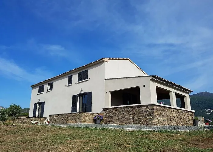 Entre Et Montagne, En Plein Maquis * Vallecalle